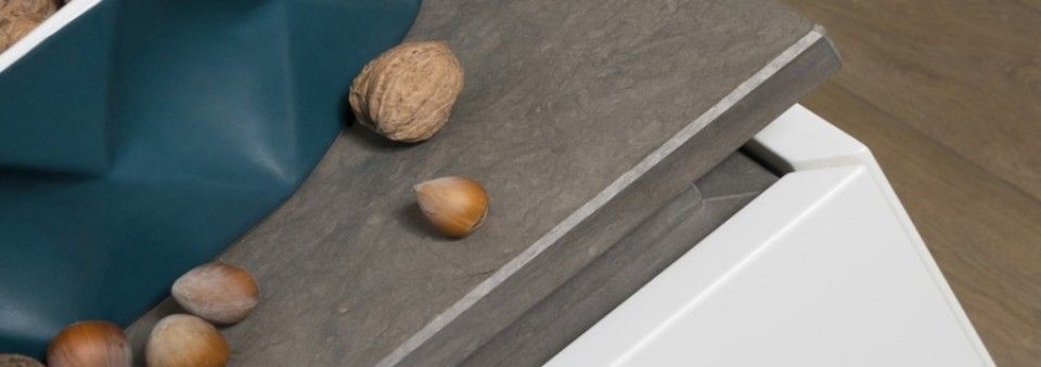 Greeploze keukenkastjes met aardappelen 