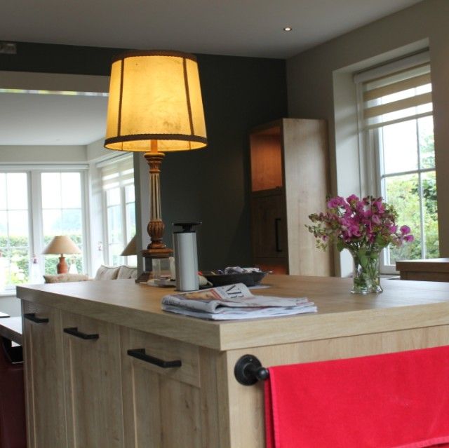 Keuken met gezellige eettafel