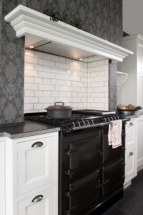 Robuuste keuken met witte en grijze look