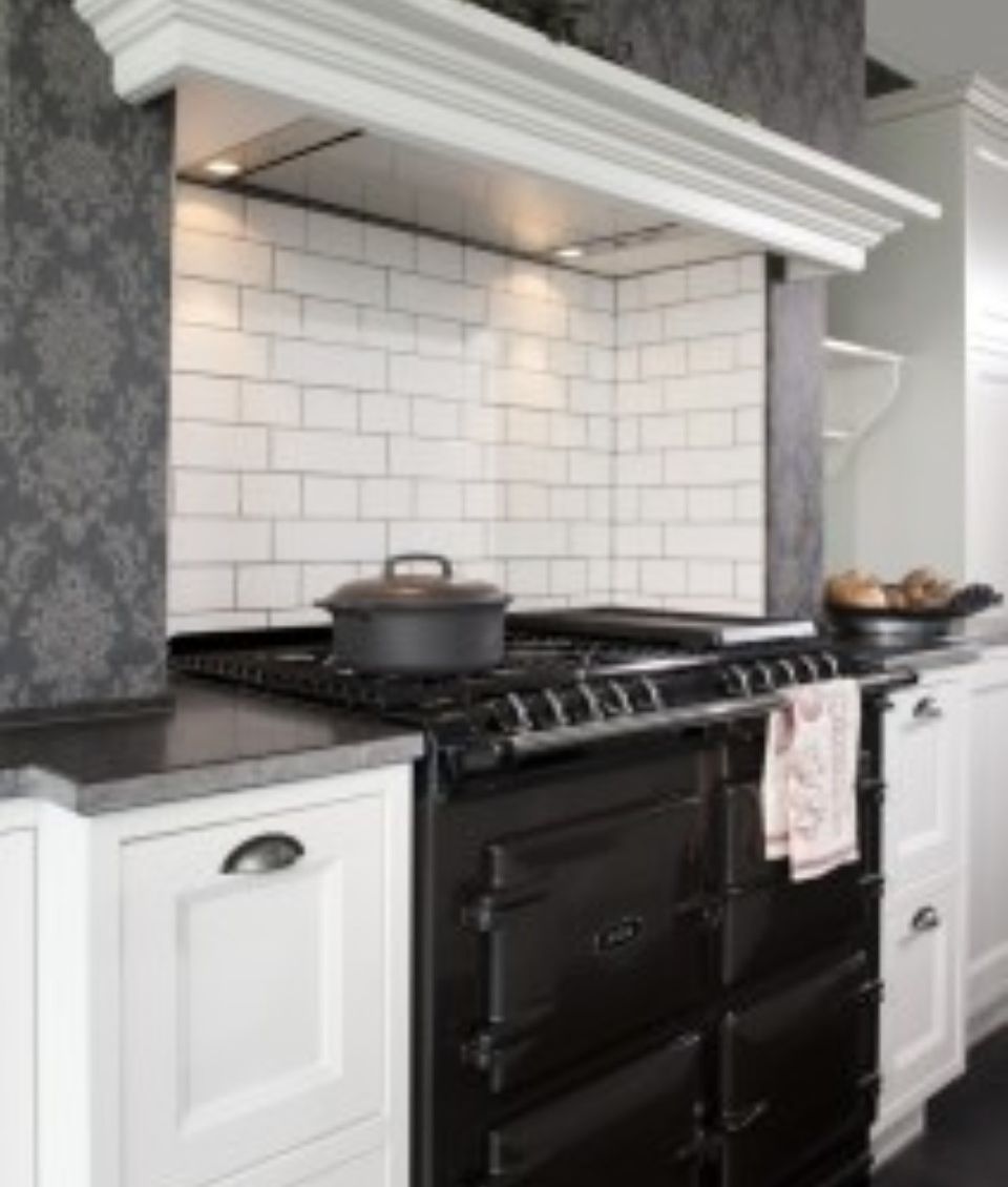 Robuuste keuken met witte en grijze look