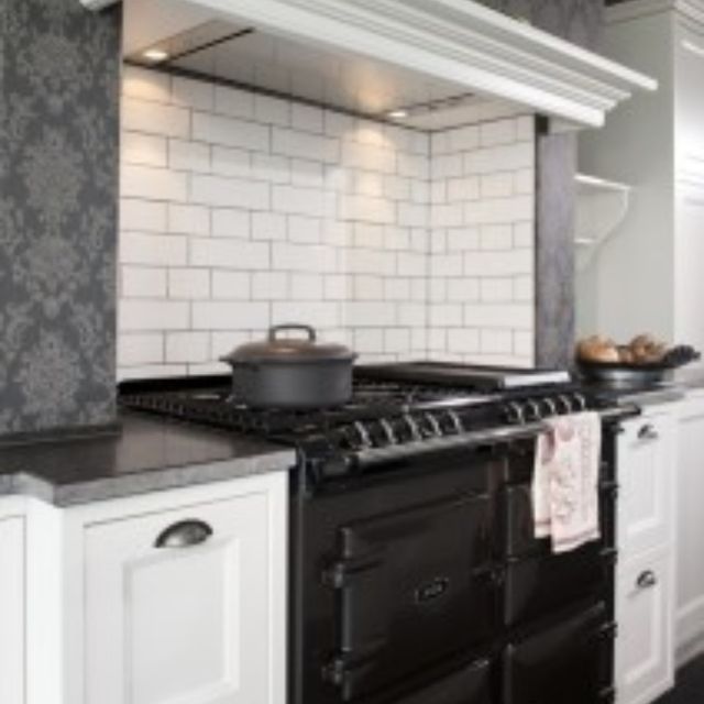 Robuuste keuken met witte en grijze look