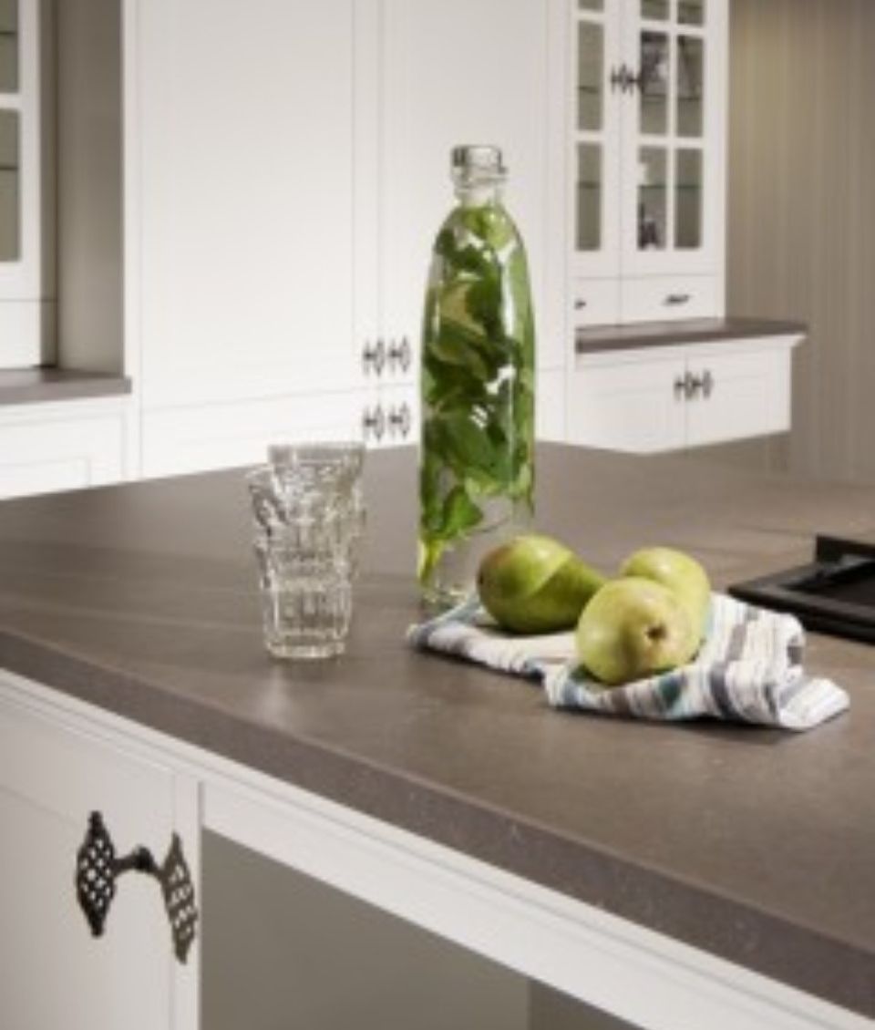 Robuuste keuken met betonlook