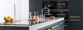 Moderne keuken met betonlook