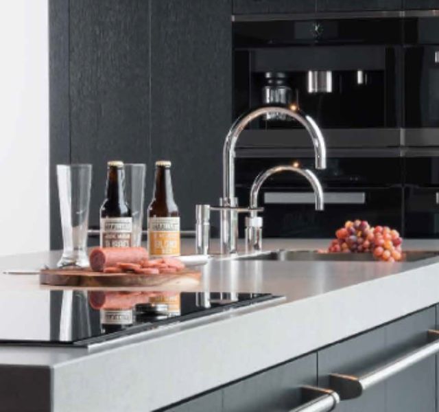 Moderne keuken met betonlook